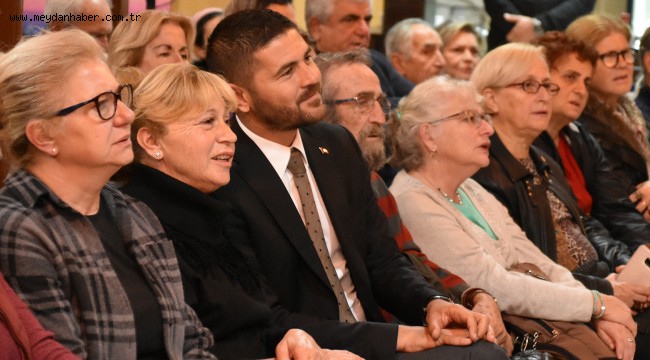 YENİ FOÇA'DA ORATORYO GÖSTERİSİ