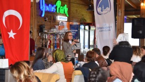 YUNUSEMRE BELEDİYESİ KADINA YÖNELİK ŞİDDETE DİKKAT ÇEKTİ