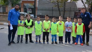 YUNUSEMRE, GENÇ YETENEKLER İÇİN ÇAĞATAY ULUÇAY İLKOKULUNDAYDI