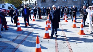 Başkan Başdeğirmen gözleri kapalı empati yürüyüşü yaptı