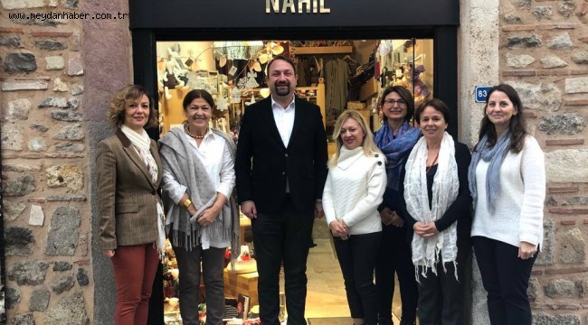 Başkan Utku Gümrükçü Kemeraltı'nda üretici kadınlarla protokol imzaladı