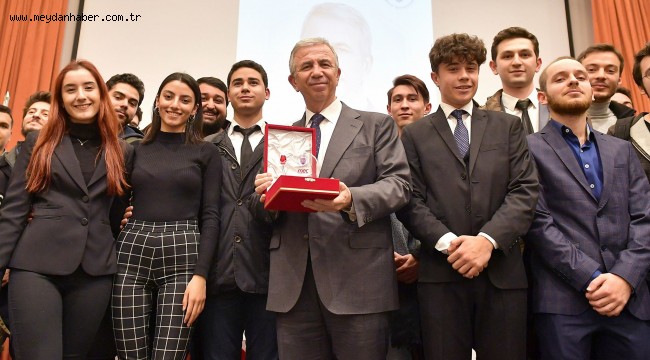 BAŞKAN YAVAŞ ÜNİVERSİTELİLERLE BULUŞUYOR…