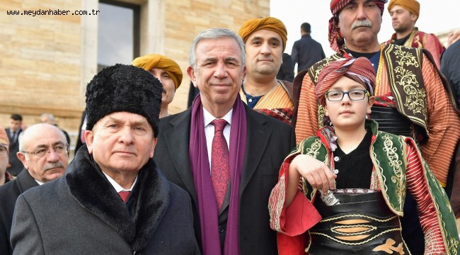 BAŞKENT 27 ARALIK'I BAYRAM HAVASINDA KUTLADI