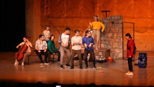  Bayraklı'da tiyatro günleri 