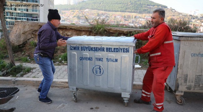 Bayraklı sokaklarına yeni çöp konteynerleri 