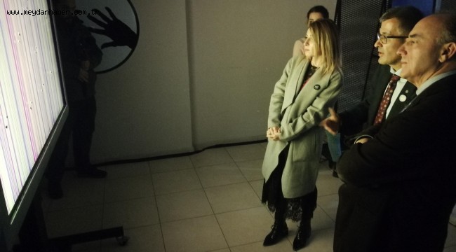 Ege'de Sanat Teknolojileri Sergisi