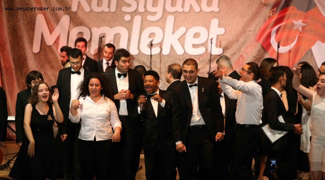 En büyük 'otizm korosu' anneler için sahnede 