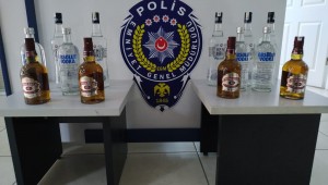 FOÇA'DA KAÇAK İÇKİ OPERASYONU