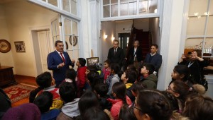 Latife Hanım Köşkü'nün 25 bininci ziyaretçisi Konaklı öğrenciler oldu