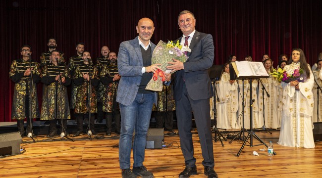 Medeniyetler Korosu'ndan İzmir'de "farklılık" konseri