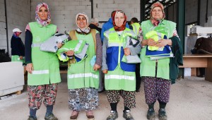 Mevsimlik iş kıyafetleri dağıtıldı