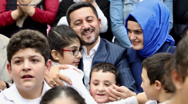 ÖZEL İNSANLARDAN BAŞKAN ARI'YA SEVGİ SELİ