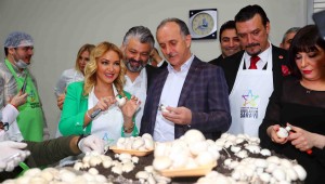 Sanat, iş, spor dünyasının ünlü isimleri engellilerle bir araya geldi