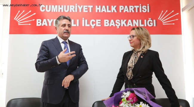 Sandal ve Susmuş'tan ortak mesaj: El birliğiyle Bayraklı'yı, İzmir'in yıldızı yapacağız
