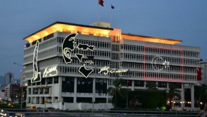 Tunç Soyer, Konak Belediye Başkanı Abdül Batur ile görüşerek gökdelen projesi ruhsatının iptali için gerekli çalışmaları başlattı