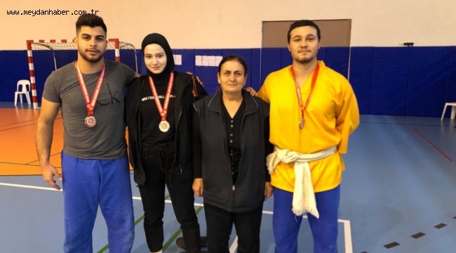 YUNUSEMRELİ KUŞAK GÜREŞÇİLERİNDEN 3 MADALYA