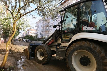 ADNAN MENDERES MAHALLESİ YENİLENİYOR