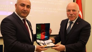 AZERBAYCAN CUMHURBAŞKANI ALİYEV'DEN SEKMEN'E ONUR MADALYASI 