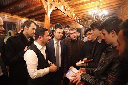 BAŞKAN ARI İMAM HATİPLİ GENÇLERLE BULUŞTU