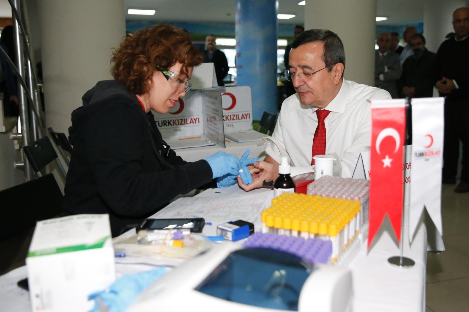  Başkan Batur, kan bağışı kampanyası başlattı