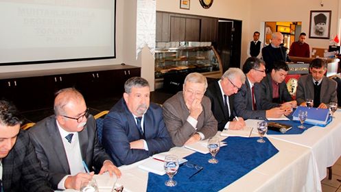 Başkan Eriş'ten muhtarlarla değerlendirme toplantısı