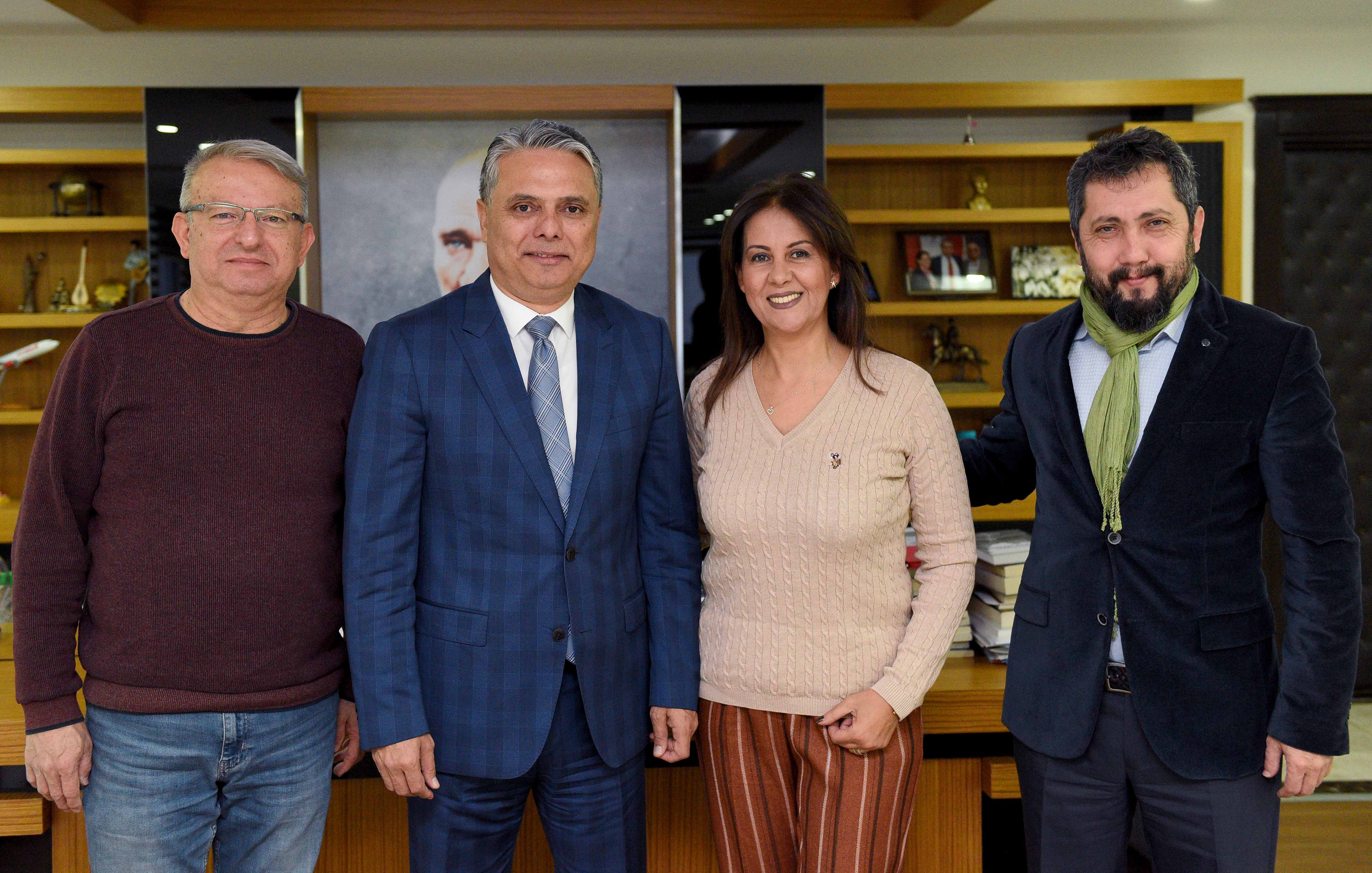 Başkan Uysal, onursal üye oldu