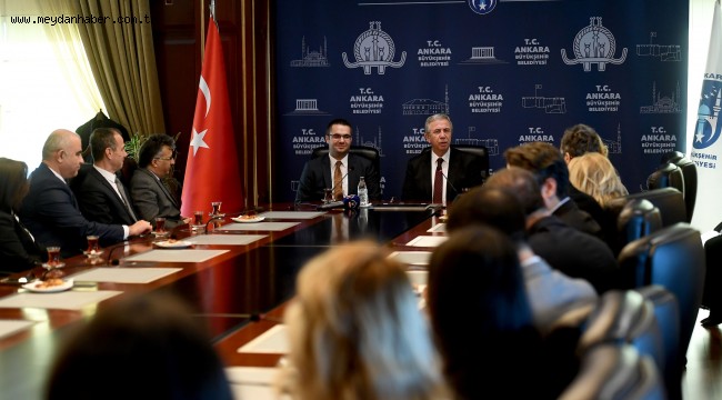 BAŞKAN YAVAŞ'A 10 OCAK ÇALIŞAN GAZETECİLER GÜNÜ ZİYARETİ