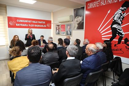 Bayraklı'da bir ilk: CHP Grubu, ilçe binasında toplandı