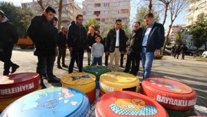 Bayraklı'da kedi evleri yenilendi