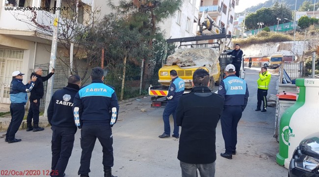 Büyükşehir hurda araçlar için otopark kurdu