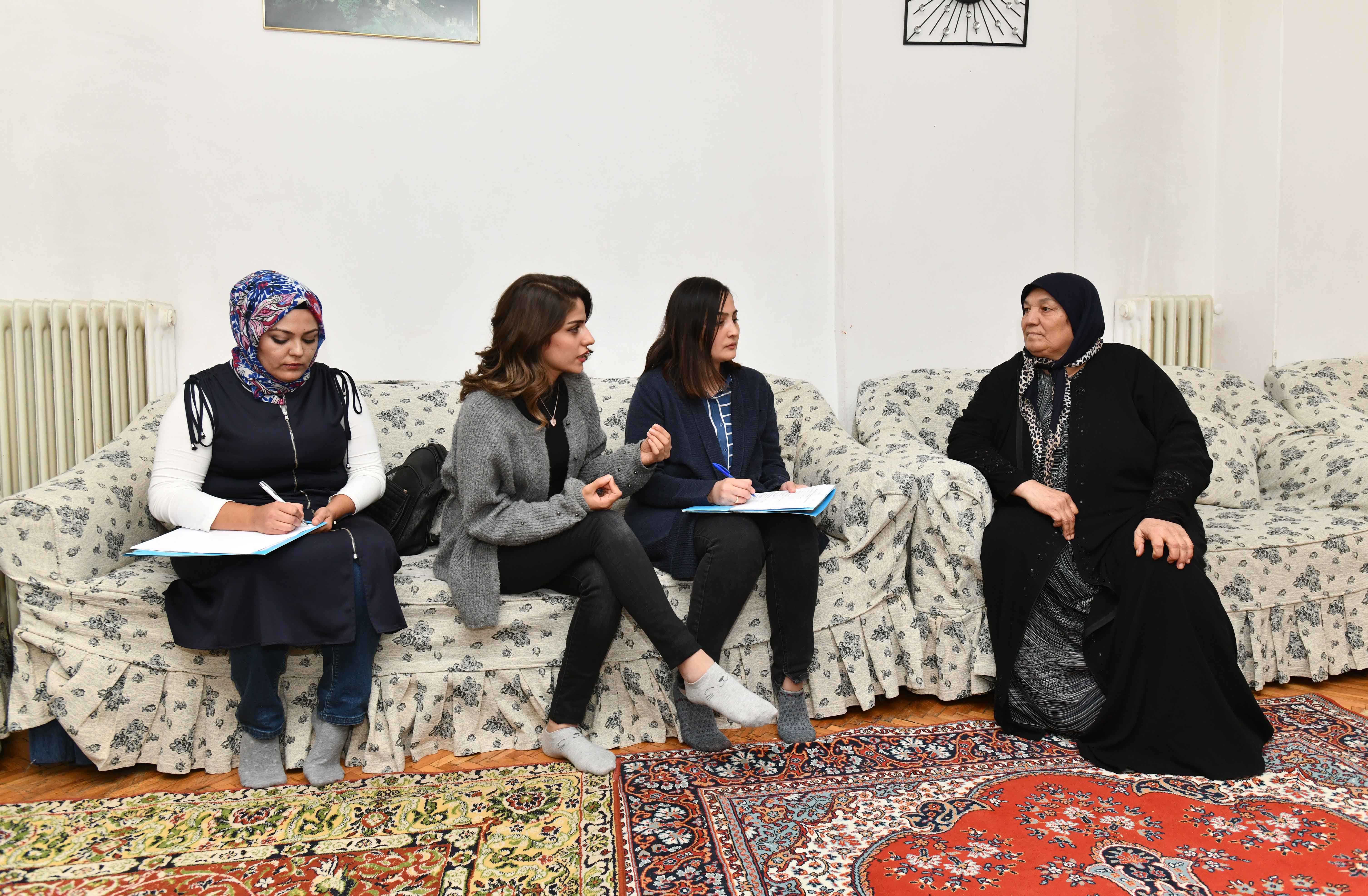 BÜYÜKŞEHİR KIZ ÇOCUKLARININ OKUMASINA DESTEK VERİYOR...