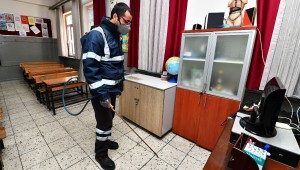 Büyükşehir okulları gribe karşı ilaçlıyor