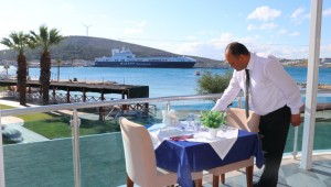 Çeşme Belediyesi'nden yeni bir sosyal tesis; -Tekke Plajı ve Restoranı hizmete açıldı!