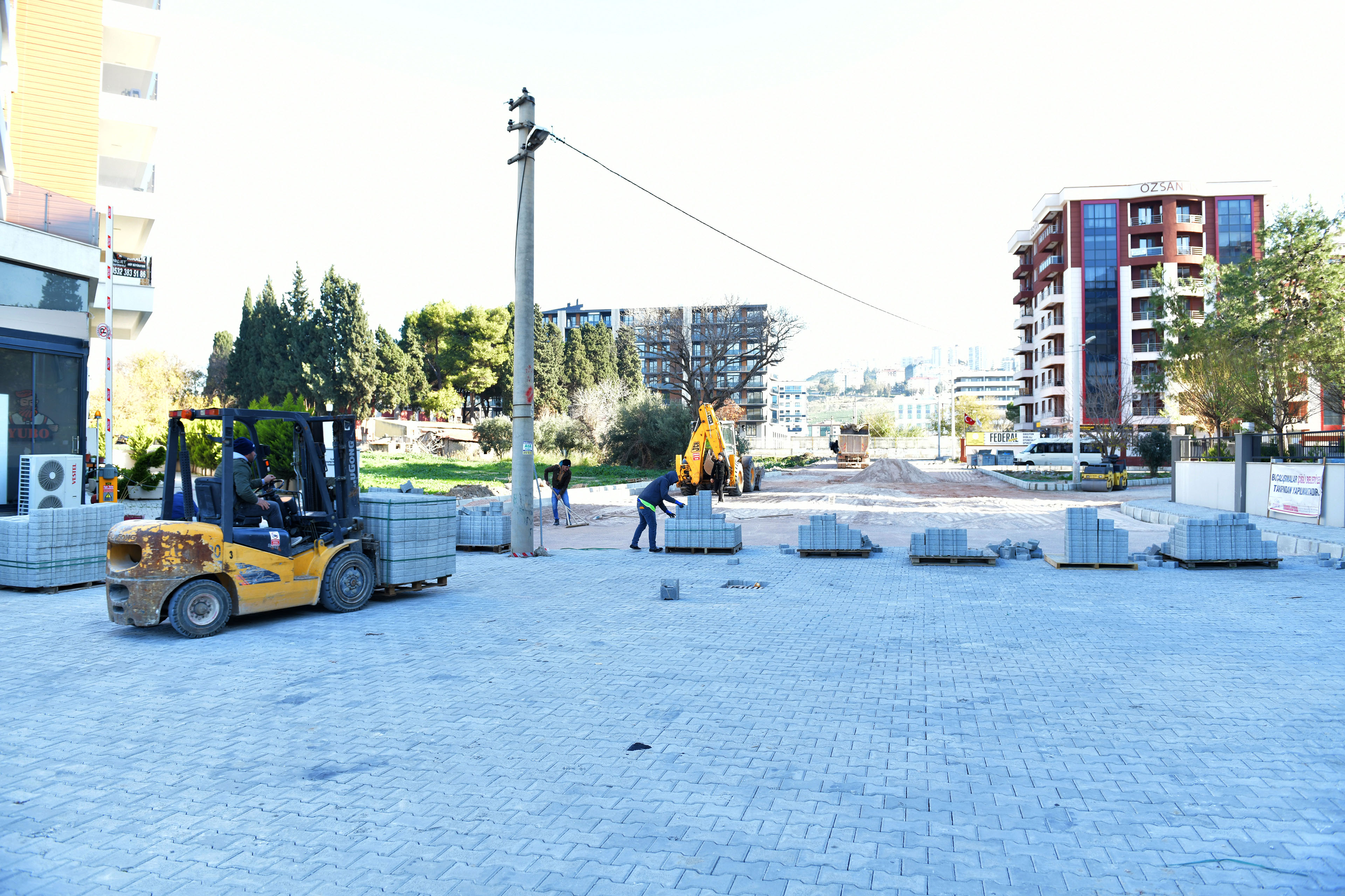 Çiğli'de Yollar Yenileniyor