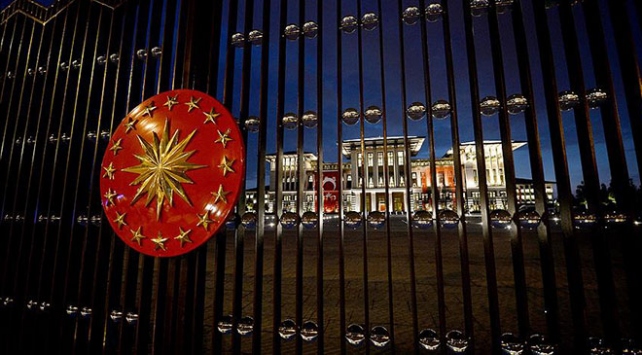 Cumhurbaşkanlığı: Yardımlar için '0 312 258 23 23' numaralı telefonu arayın