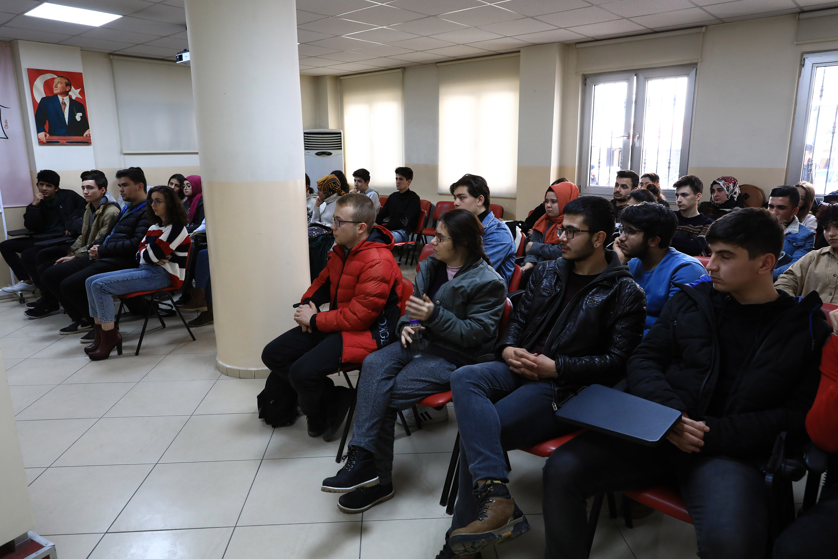 Eğitim için El Ele'de kariyer günleri