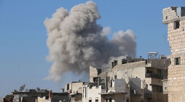Esed rejimi İdlib'deki saldırılarını sürdürüyor