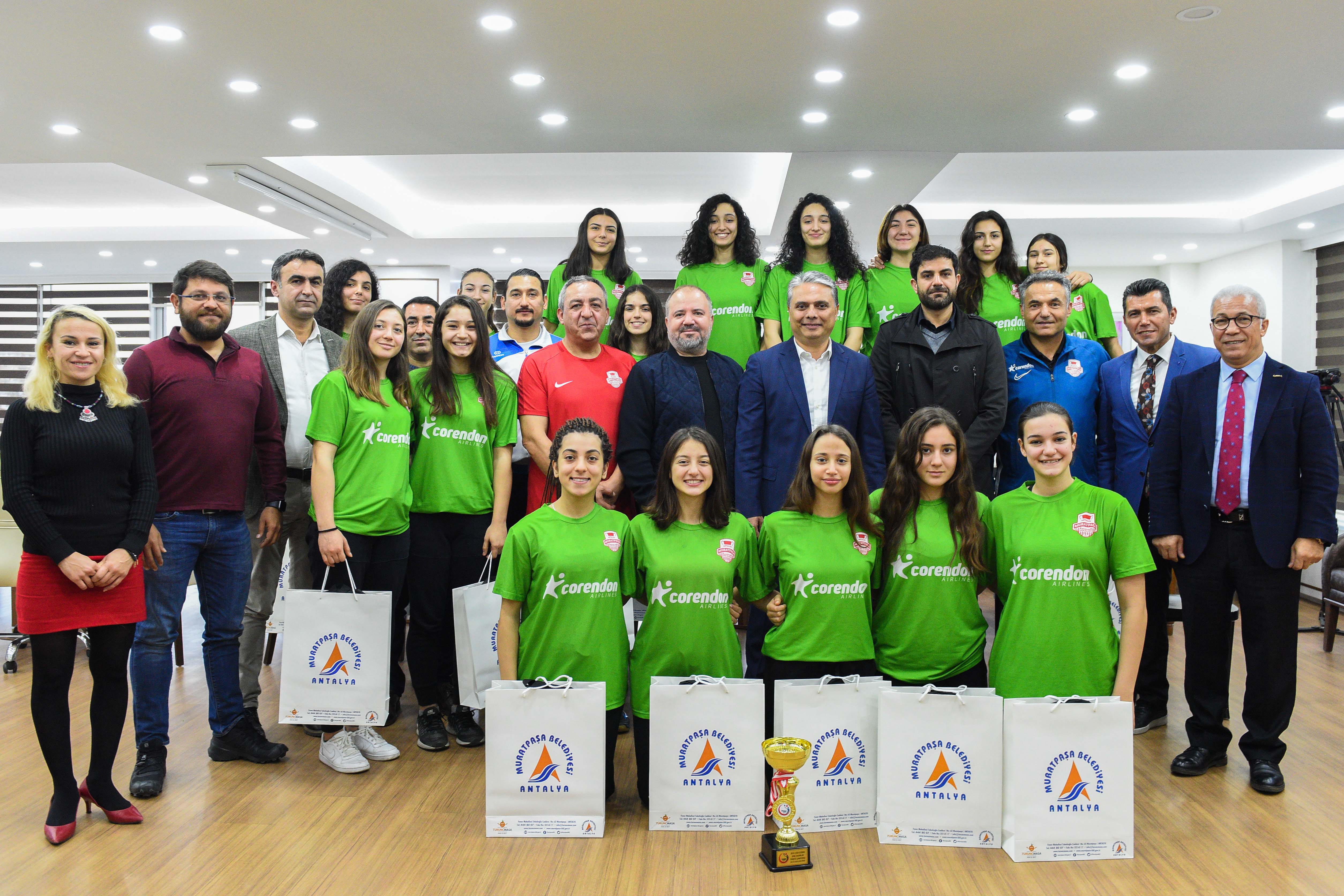 Hedef dünya yıldızı olmak