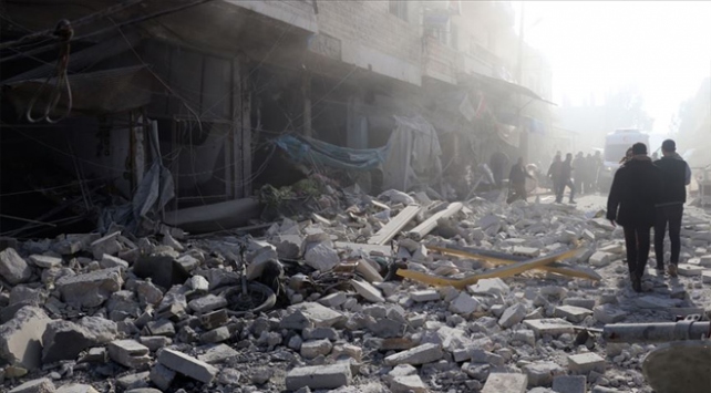 İdlib'den 31 bin sivil daha Türkiye sınırı yakınlarına göç etti