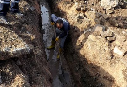 İŞLEV GÖRMEYEN ATIK SU HATLARI YENİLENİYOR