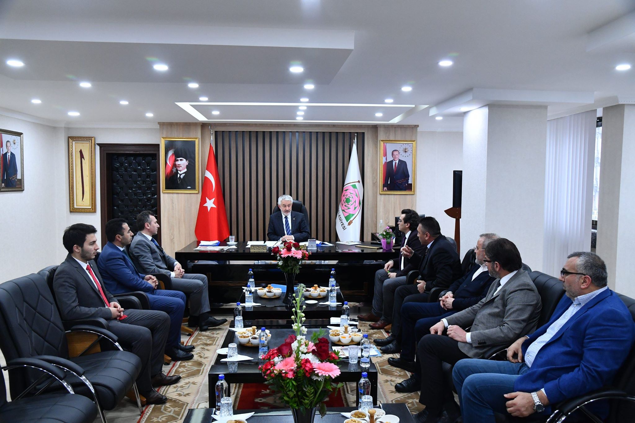 Isparta Belediye Başkanı Şükrü Başdeğirmen'den eğitime bir büyük destek daha