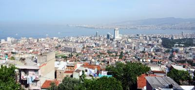 İzmir İmar Yönetmeliği Taslağı İzmir Büyükşehir Belediye Meclisi'nde oy birliğiyle kabul edildi.