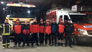İzmir İtfaiyesi'nin arama kurtarma ekipleri Manisa'da