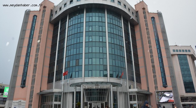 İZMİT BELEDİYESİNDE "LİYAKAT DEVRİ"