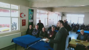 İzmit'te çiftçilere buzağı bakımı anlatıldı