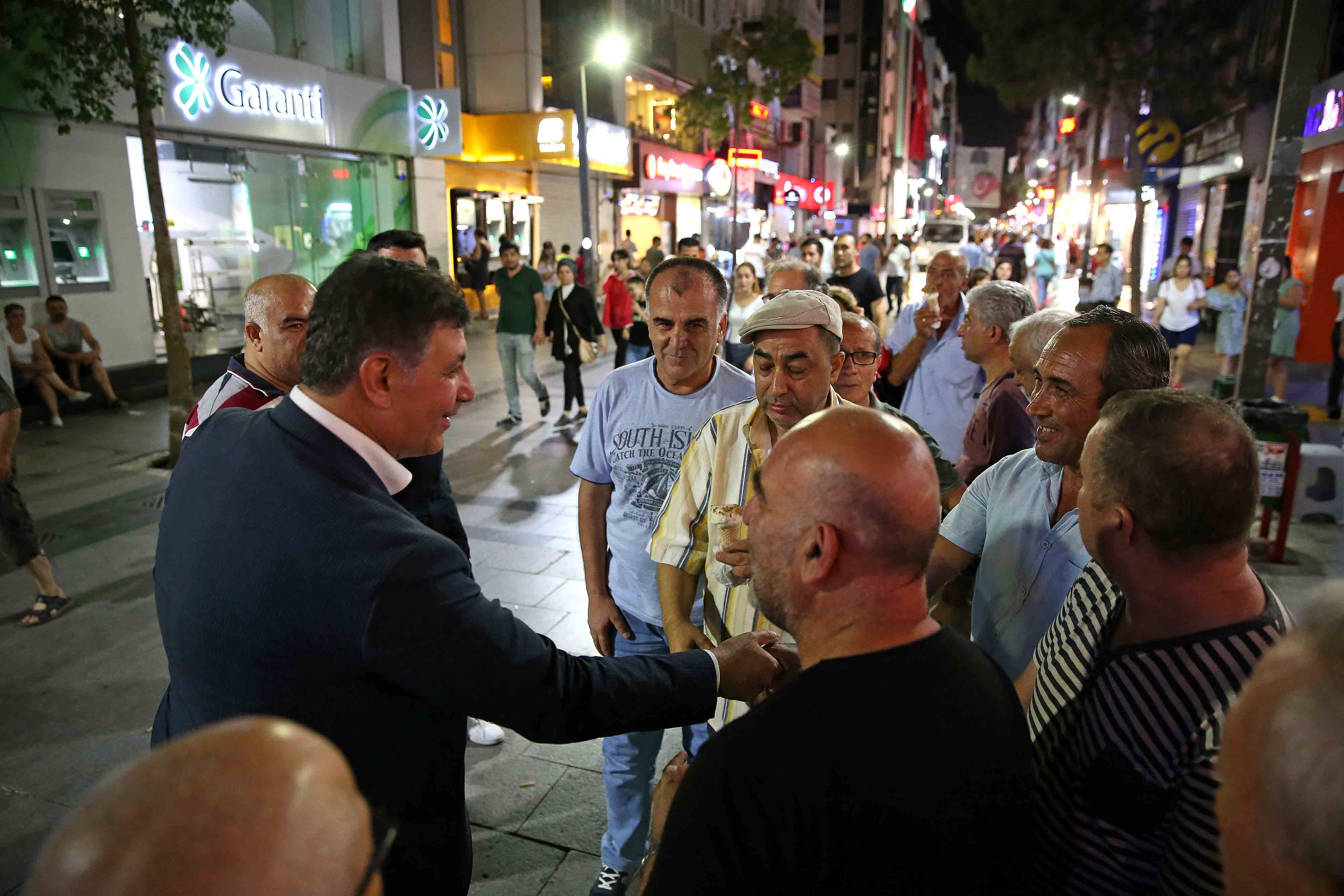 Karşıyaka Belediyesi halka soruyor! Karşıyaka'dan memnuniyet ve beklenti anketi