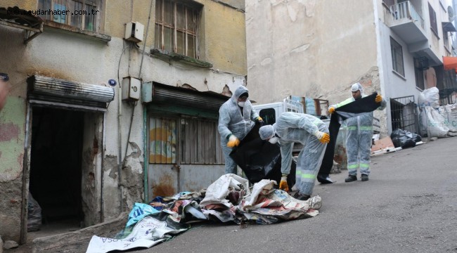 Konak Belediyesi engelli çiftin yüzünü güldürdü