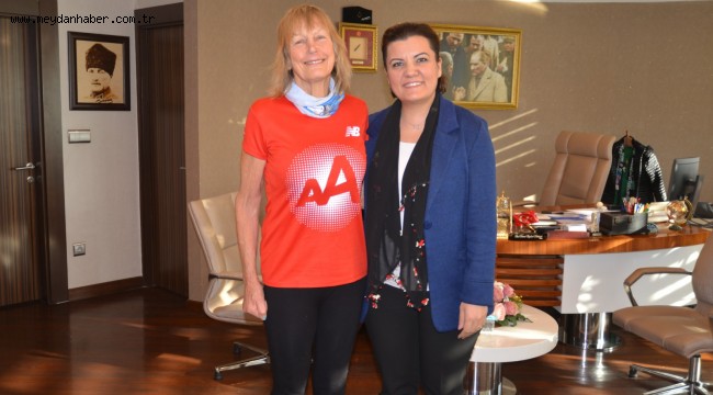  NEPAL'E YÜRÜYEN İYİLİK MELEĞİ POPE BAŞKAN HÜRRİYET'İ ZİYARET ETTİ