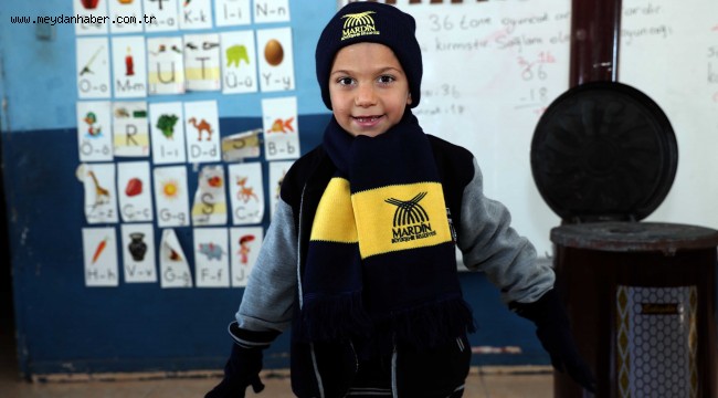 Öğrencilere atkı, bere ve eldiven dağıtımına başlandı