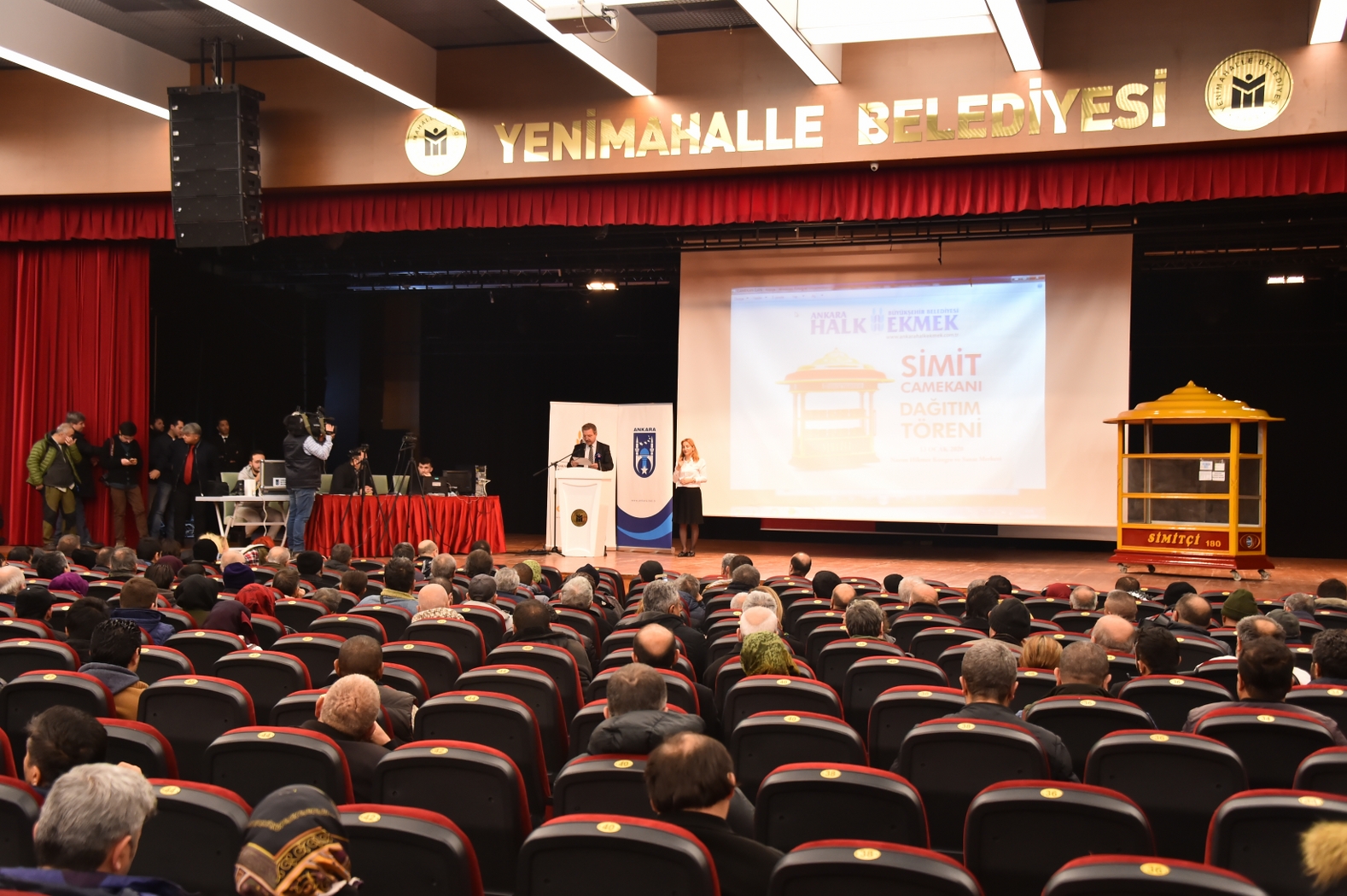 SİMİT CAMEKANLARI SAHİPLERİNİ BULDU…